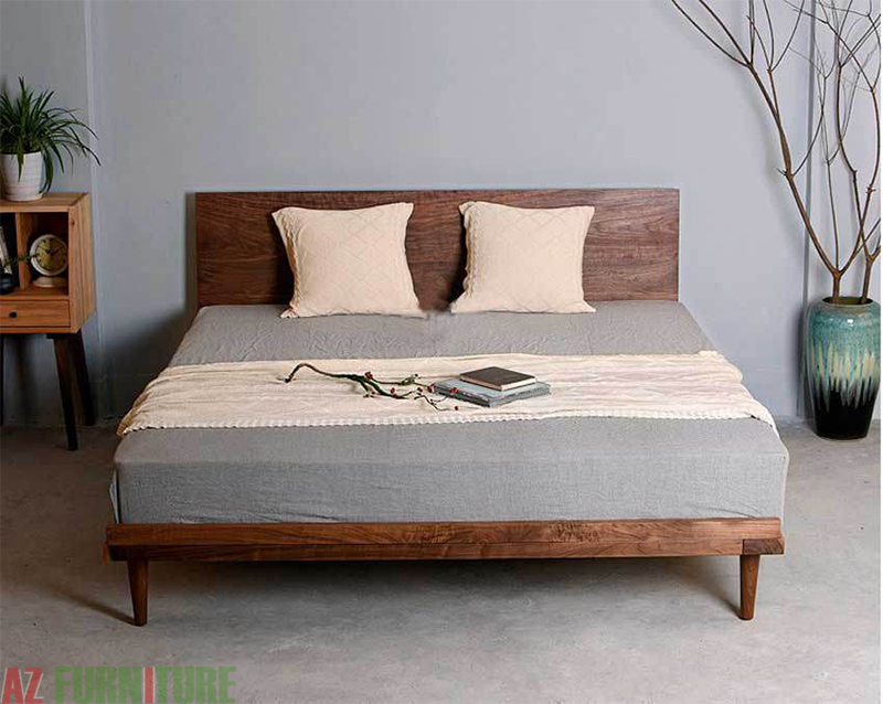 Giường ngủ chất liệu gỗ tự nhiên tại cửa hàng nội thất uy tín quận 10 TPHCM